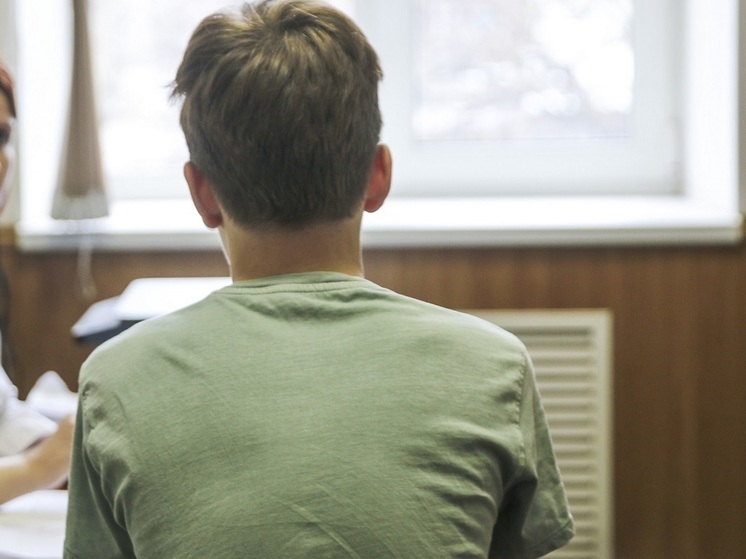 Мужчину, потушившего свечи в церкви в Москве, отправят на лечение