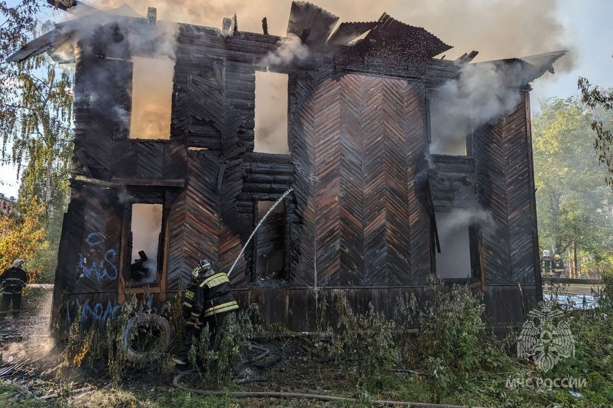 Нежилой дом сгорел в Нижнем Новгороде - МК Нижний Новгород