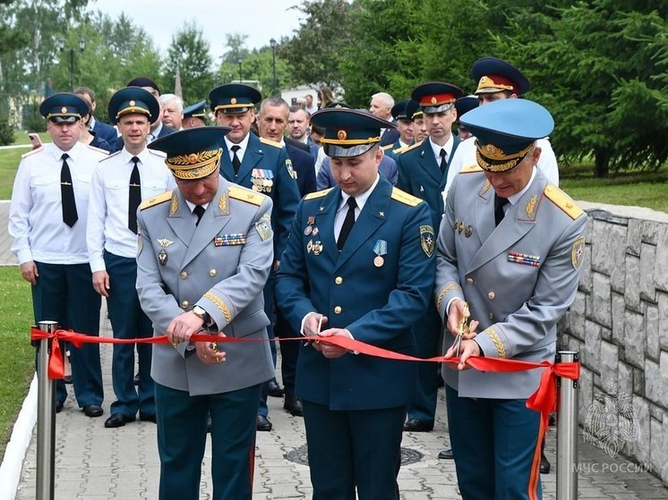 В Сибирской пожарно-спасательной академии открыли инсталляцию, посвященную Хакасии