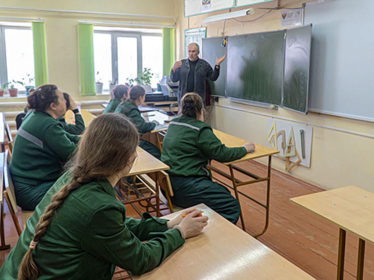 В кировской женской колонии завершилась сдача ЕГЭ