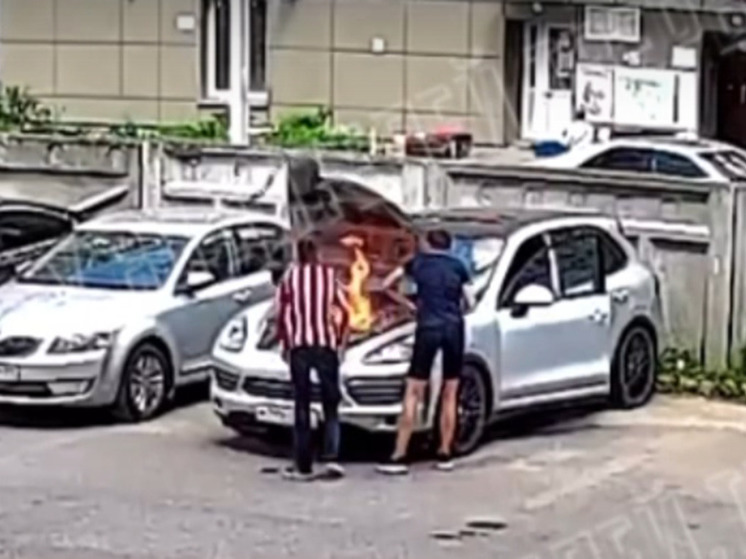 В тверском дворе взорвался «Порше»