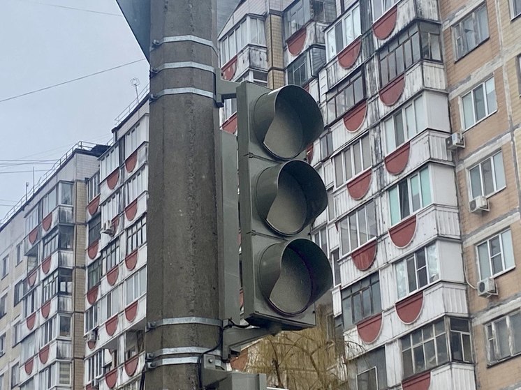 На перекрестке в центре Белгорода отключили светофоры