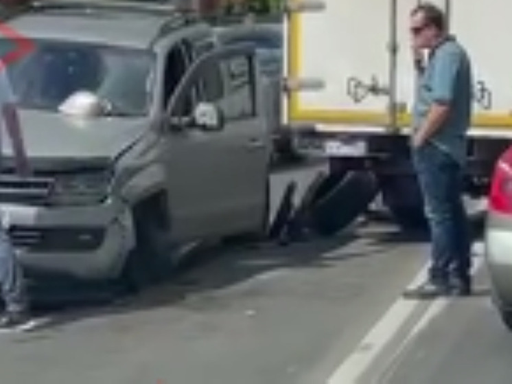 Сразу несколько машин столкнулись на Щелковском шоссе в Балашихе