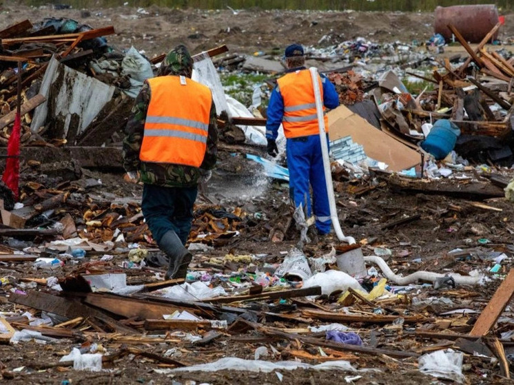 В Нарьян-Маре на полигоне твёрдых коммунальных отходов прошли учения по тушению пожара