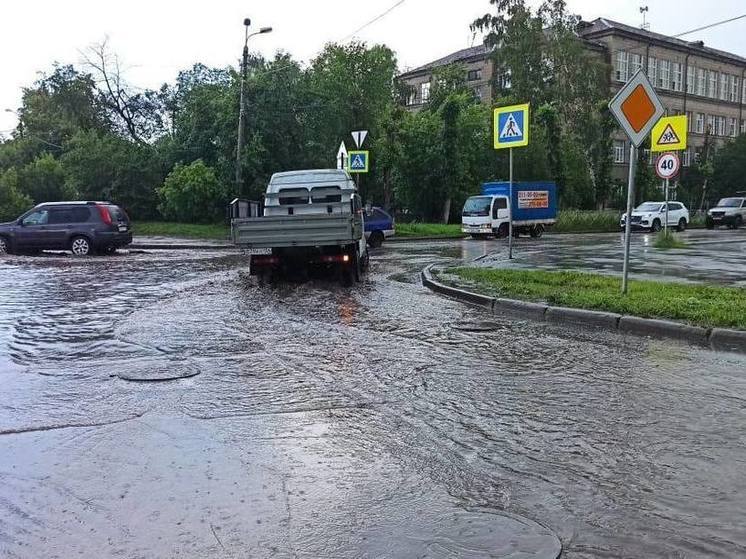 В Новосибирске прокуратура через суд требует обустроить ливневки на улицах города