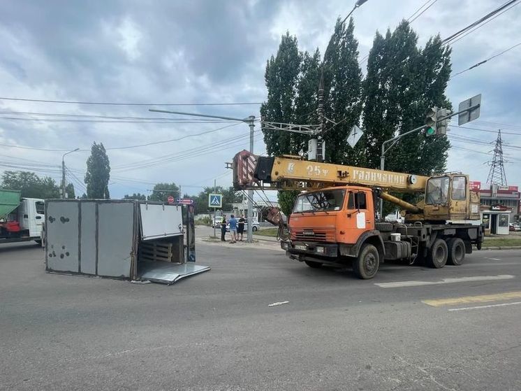 В воронежском МВД рассказали об утреннем ДТП на Солнечной