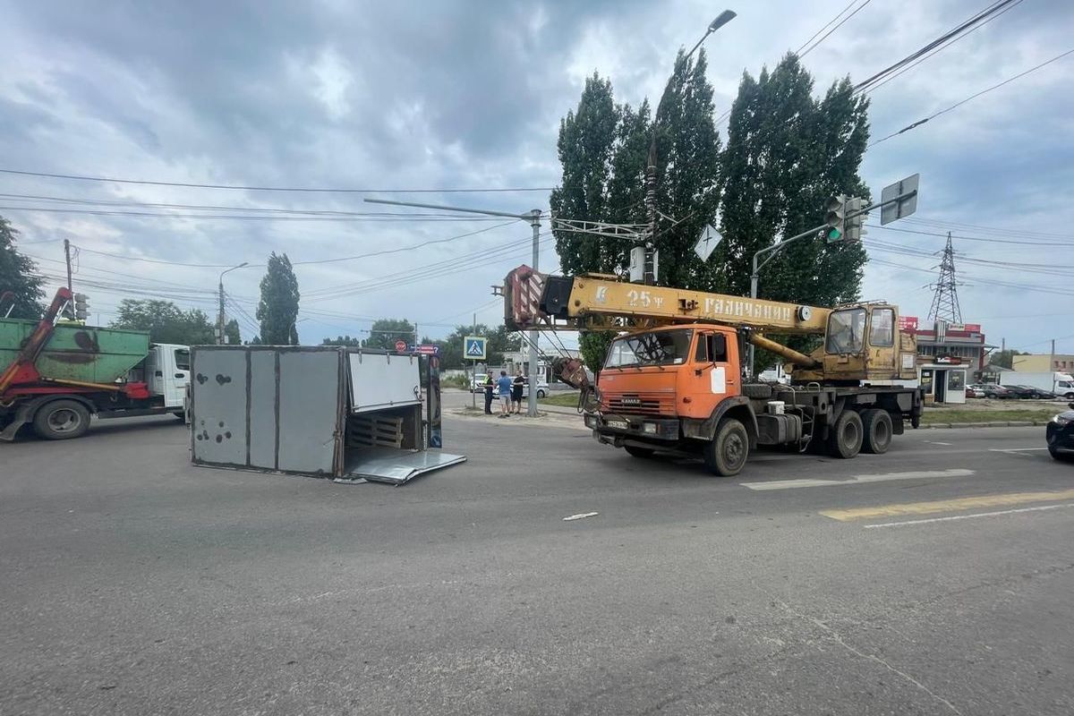 В воронежском МВД рассказали об утреннем ДТП на Солнечной - МК Воронеж