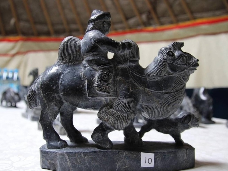 Каменная фигурка  «Верблюдовод» стала  лучшей на конкурсе в Туве