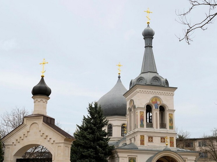 Патриарх Кирилл рассказал, что в храме иконы никогда не портятся