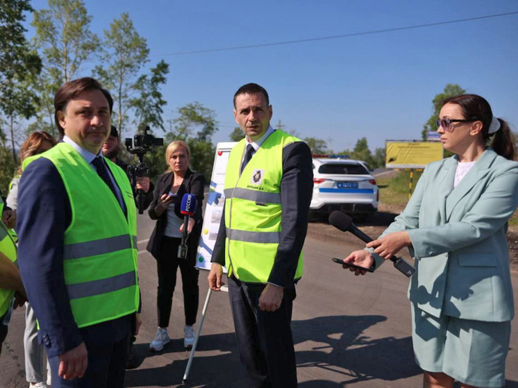 Дмитрий Демешин проверил ход ремонтных работ на Комсомольском шоссе