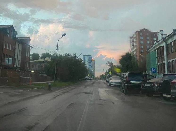Мэру Новосибирска прокуроры вынесли представление из-за размытых дорог после ливня