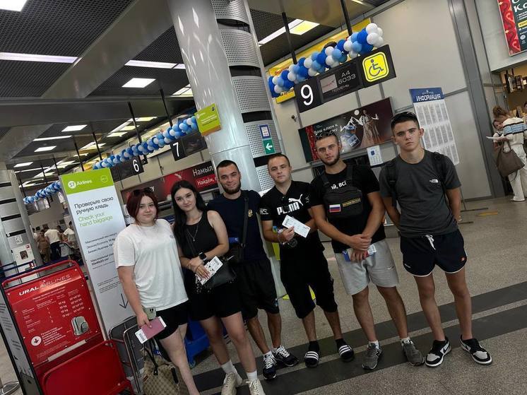 Молодежь из села Волновахи знакомится с Губкинским