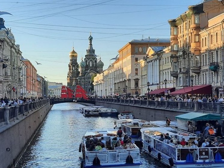 Туристическая привлекательность Петербурга среди иностранцев выросла на 36 %