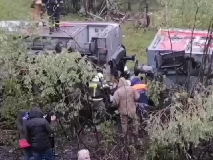 Чуть раньше в том месте успел проскочить состав «Анапа - Воркута»