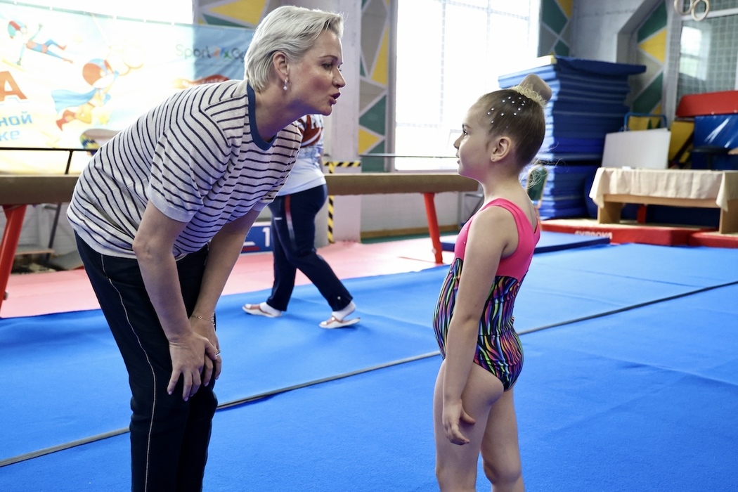 Олимпийская чемпионка Светлана Хоркина провела для челябинских гимнастов мастер-класс. Она до сих пор в прекрасной форме! Фото