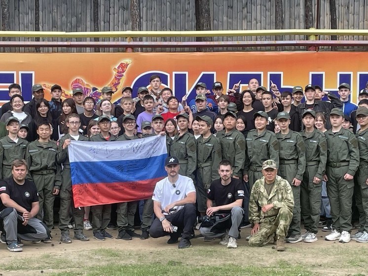Автопутешественники посетили в Улан-Удэ лагерь военной подготовки