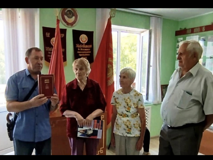 В Рославле пенсионеры посетили музей исправительной колонии №6