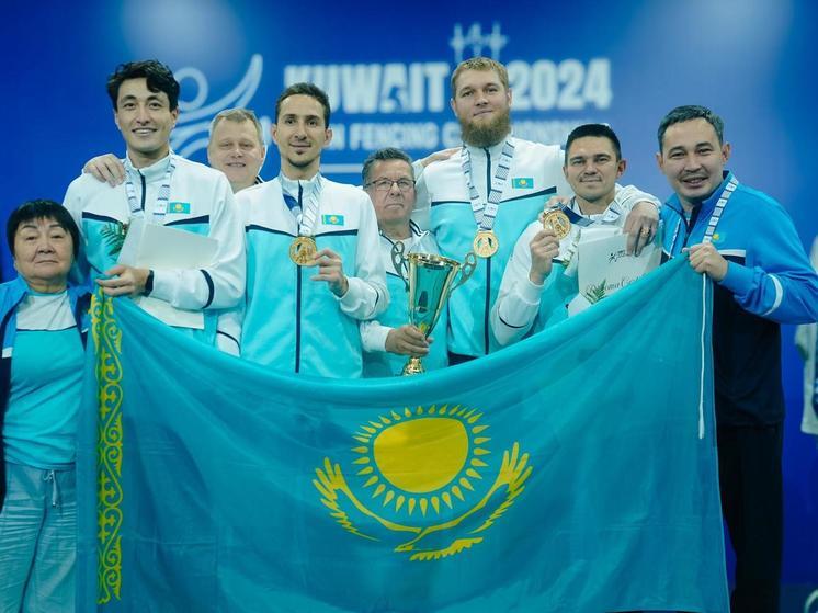 Казахстанская сборная фехтовальщиков на шпаге завоевала золото Чемпионата Азии в Кувейте