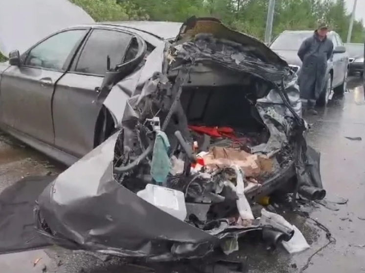 Пассажирка BMW пострадала в серьезном ДТП в Новом Уренгое