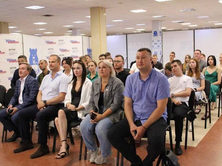 Депутаты Заксобрания встретились с кандидатами в депутаты Молодежного парламента