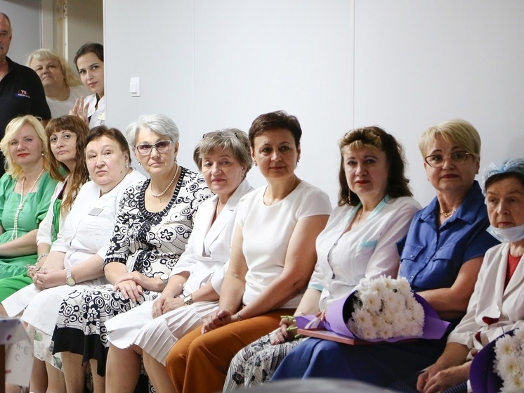 Поликлиника № 3 Великого Новгорода отпраздновала 65-летний юбилей