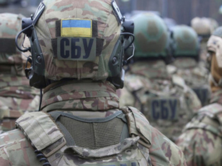 В Киеве силовики заставили подростка извиниться за гимн России