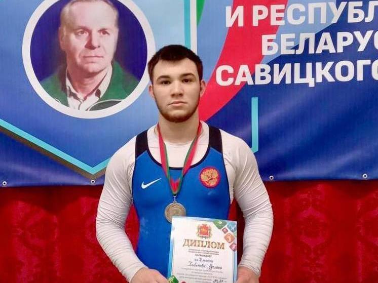 Ямальский тяжелоатлет завоевал серебро международного турнира