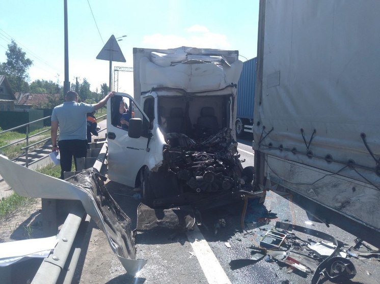ДТП с грузовиками произошло в Тосненском районе