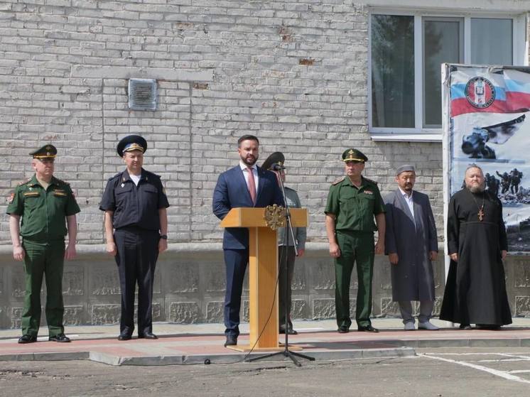На службу в пограничные войска отправились срочники из Омской области