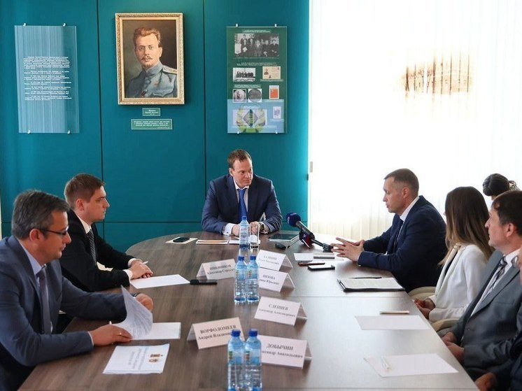 Павел Малков провёл совещание по развитию РязГМУ