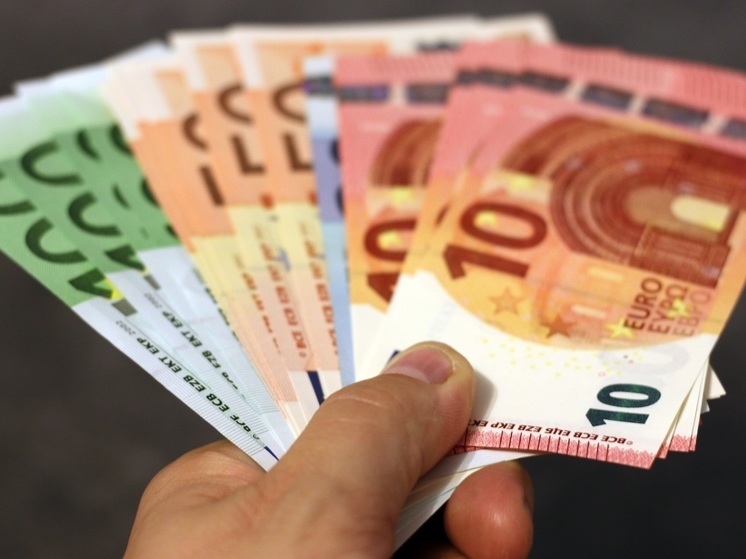 Финские мошенники украли у петербуржца 235 тысяч евро