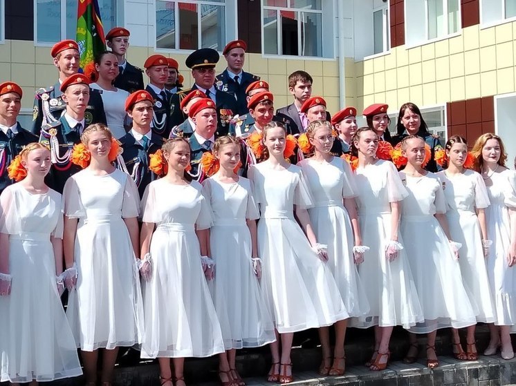 В школах Томского района проходят выпускные вечера