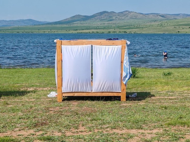 На непригодном для купания озере Торма в Бурятии оборудовано место отдыха