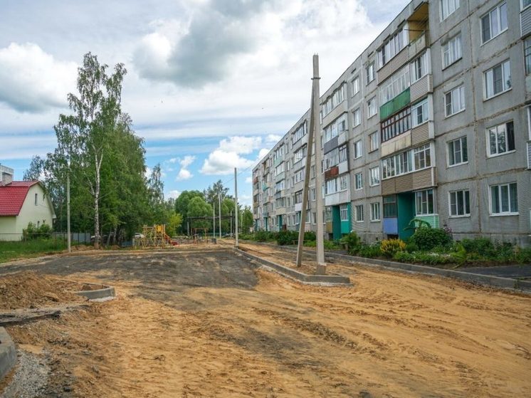 В Лихославле ремонтируют дворы и парковки