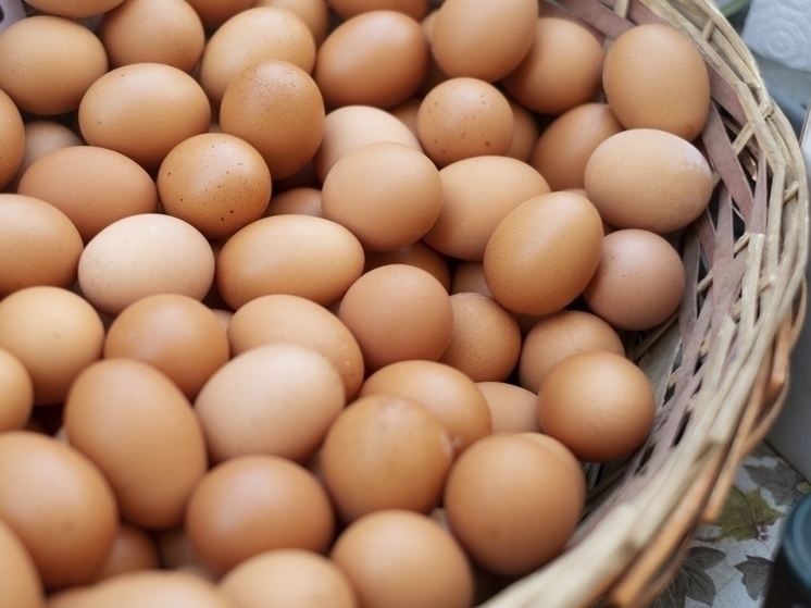Жители сибирского города жалуются на яйца в опарышах из супермаркета