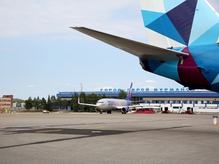 Аэропорт Мурманска предупредил северян об очередях