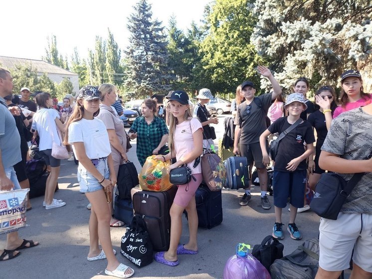 Дети из Тельмановского округа отправились на отдых на Урал