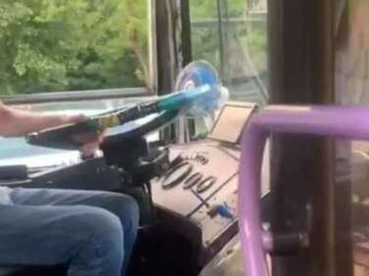 В Подольске водителю троллейбуса не понравился внешний вид пассажира