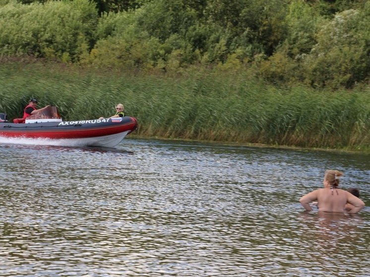 Дерматолог Филева рассказала петербуржцам, в каких водоемах опасно купаться