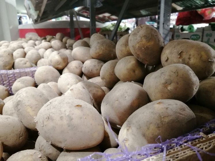 В Мурманской области подорожали картофель, вермишель и молоко