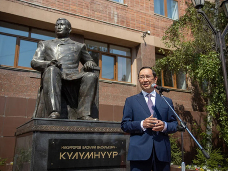 Глава Якутии поздравил якутян с Днем национальной печати