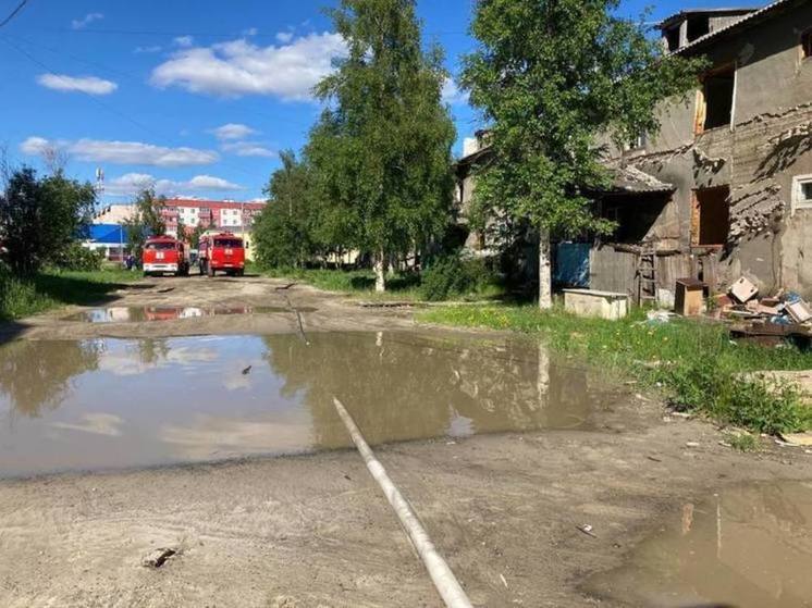 В Ноябрьске назвали предварительную причину очередного пожара в деревянном доме