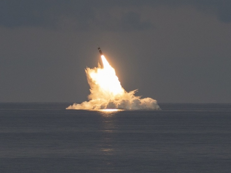 The New Yorker: адмирал Уэст назвал позором испытания британской ядерной ракеты Trident II