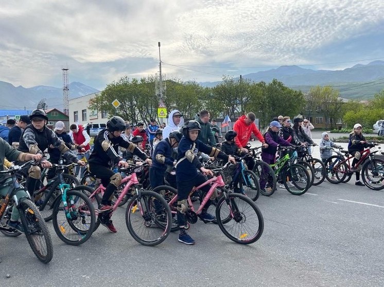 В Северо-Курильске День молодежи отметили велопарадом
