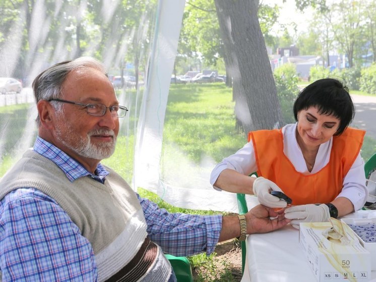 В парках Подмосковья проверили здоровье еще более 560 человек