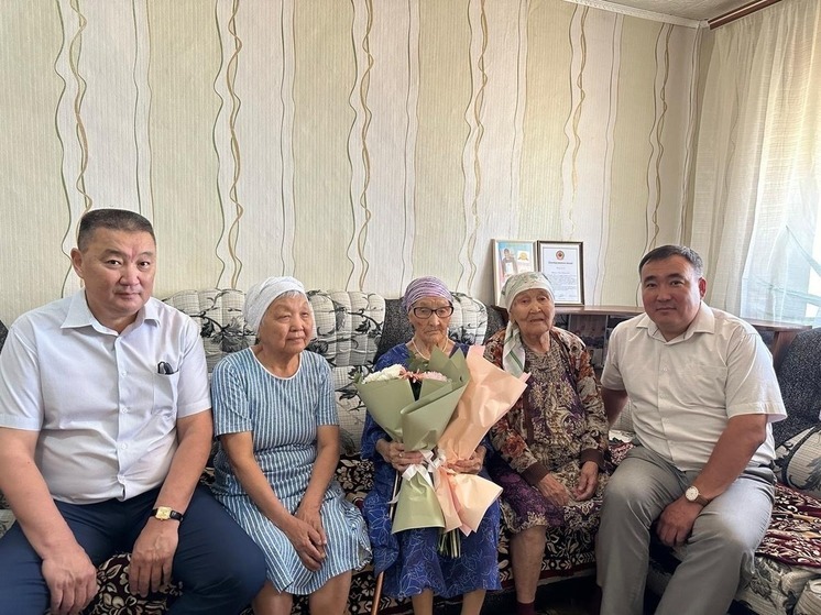Владимир Путин поздравил жительницу Калмыкии с 95-летием