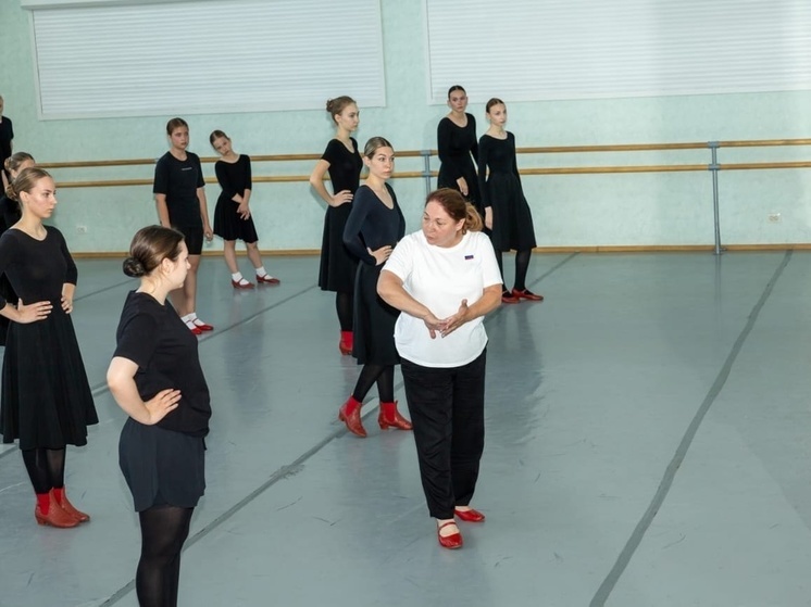 Студенты Серпухова переняли опыт артистов балета государственных ансамблей России