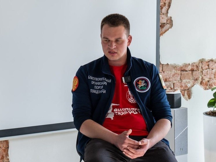 Дома Марчину Миколаеку грозит до пяти лет тюрьмы за то, что он критиковал власти Польши, разжигающие ненависть к России