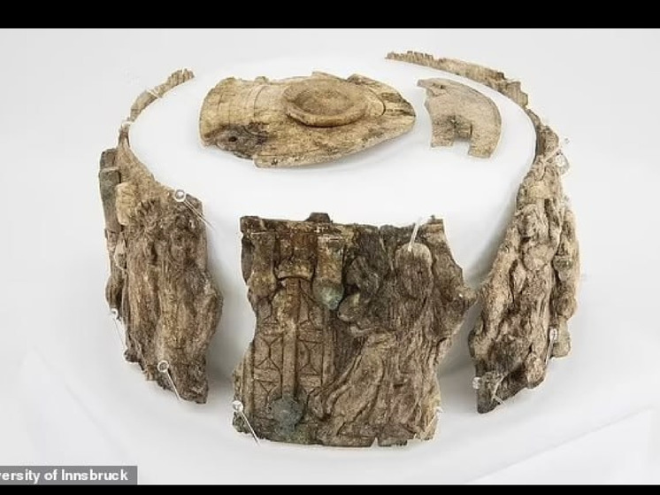 Археологи обнаружили древнейшую шкатулку с изображением Моисея
