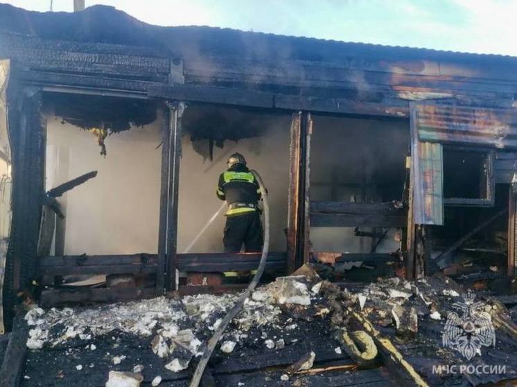 Два человека погибли в ночном пожаре в Салехарде
